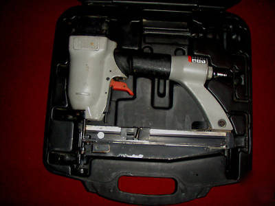 Porter cable FN250B 16GA finish nail gun