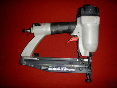 Porter cable FN250B 16GA finish nail gun