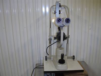 Topcon sl-2D slit lamp with goldmond 870 tonometer