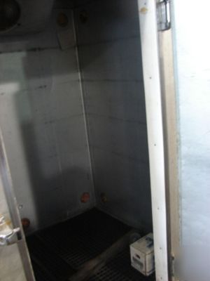 Walk in cooler with refrigeration, 5' x 4' x 6' 4