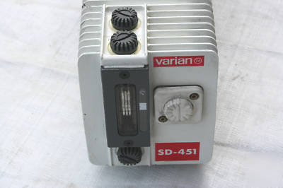 Varian dual stage rotary vane vacuum pump sd-451