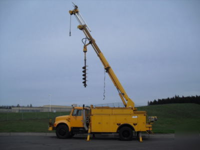 1992 int. altec D845-br / 20,200#lift 45' sheave & jib