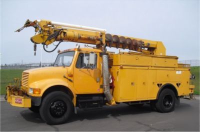 1992 int. altec D845-br / 20,200#lift 45' sheave & jib