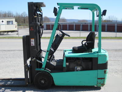 04' mitsubishi 3 wheel electric pneumatic, 784 hours 