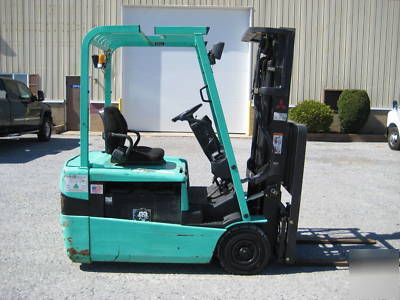 04' mitsubishi 3 wheel electric pneumatic, 784 hours 