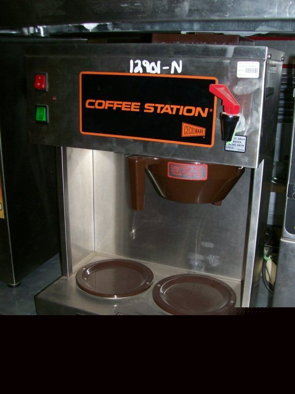 Cecilware coffee brewer with 2ND warmer