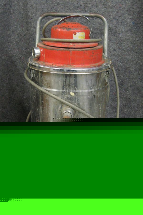 Pullman holt model 102 wet/dry vacuum cleaner