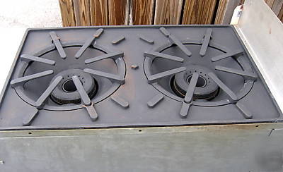 Vulcan 2 burner natural gas range model GHX45 