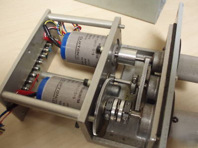 Precision angle simulator dial & synchro transmitters 