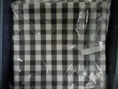 New black & white checkered vinal table cloth ( )