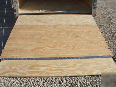 24 ft. enclosed rear ramp trailer waco bill dallas area
