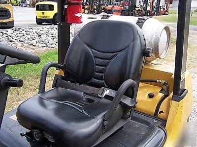 Caterpillar 5,000 lb cushion tire 2005 yr model