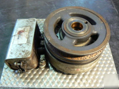 Warner sf-400-bm bearing mounted clutch 270LB-in 90 vdc