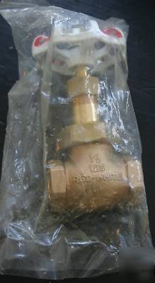 Red white valve class 125 model 220 1/2 inch valve