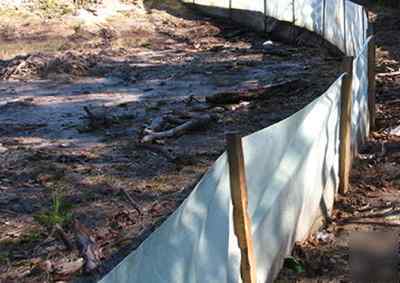 Recycled reinforced silt fence erosion control 