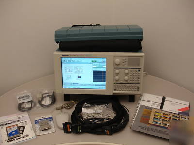 Tektronix TLA704 with TLA7M2 200MHZ near mint cond 