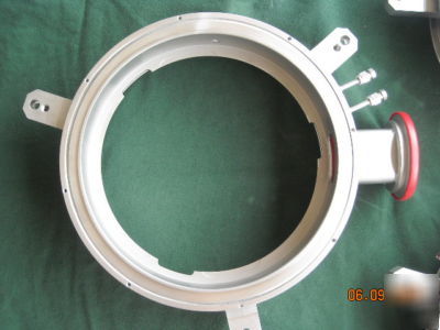 Semiconductor industry vertical vacuum flange