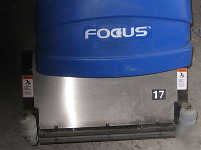 Clarke focus floor scrubber 17INCH cylindrical