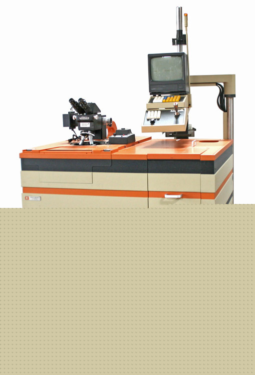 Electroglas 3001CXE wafer prober w/cambridge microscope