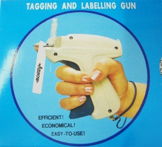 New tagging and labeling gun with fasteners - boxed -