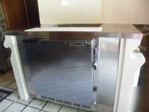 Commercial beverage air 4' prep buffet table