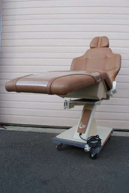 Boyd orthodontic chair 206FB + corian top side delivery