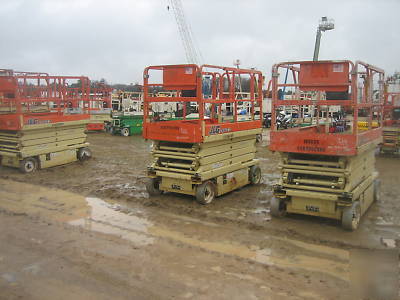 2002 jlg 2646E2 scissor lift 32' work hgt,price reduced