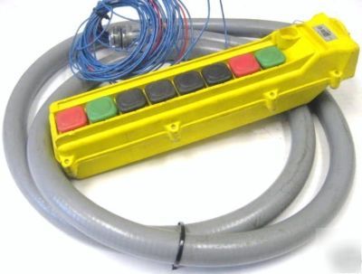 Ductowire l-series 8-push button pendant / station