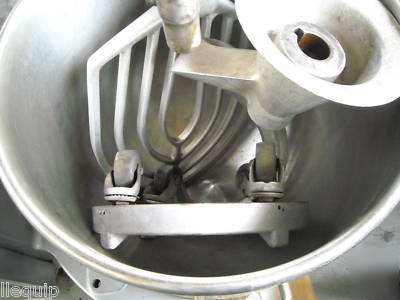 Hobart 140 quart pizza dough mixer 3 hp