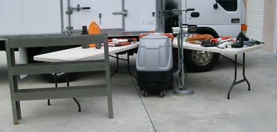 Complete carpet/floor cleaning service, incl. truck