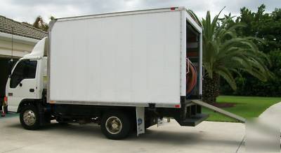Complete carpet/floor cleaning service, incl. truck
