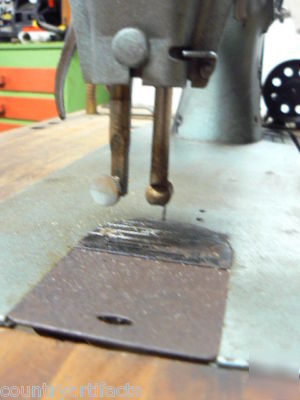 1946 singer industrial sewing machine 31K47 â˜… leather 