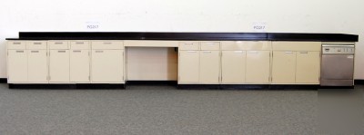 21' hamilton lab laboratory cabinets/casework 