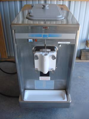 Taylor 702-27 countertop soft ice cream machine 2008