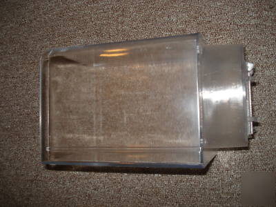 U-turn vending machine small canister 