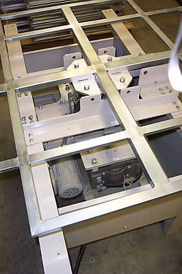 180 degree lift and turn iron cross style turntable,