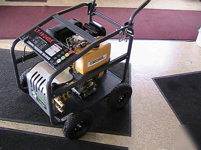 Pressure washer 10HP diesel engine 3.0 gpm @ 3200 psi 