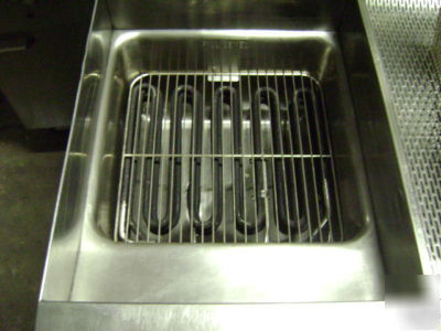 Keating electric fryer w/ dump & filtration system