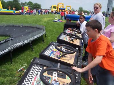 Nascar micro reality racing racetrack with remote cars