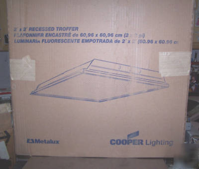 New cooper metalux fluorescent light 2GR8-2U15/8A-unv-g