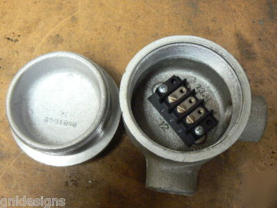 Crouse-hinds EABL26 hazardous location outlet box 3/4
