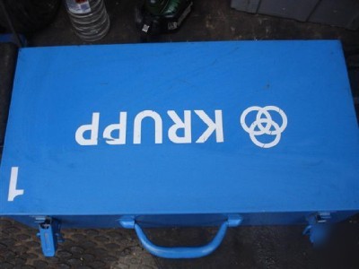 Krupp breaker head pecker regassing cylinder
