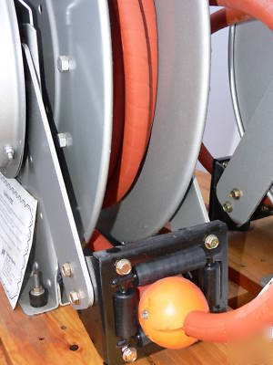 Strahman spring rewind hose (hannay) reels/spray nozzle