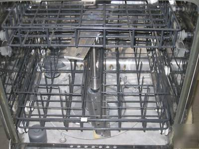 Labconco undercounter steam washer / flask scrubber