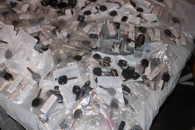 Massive transponder key lot most makes and models