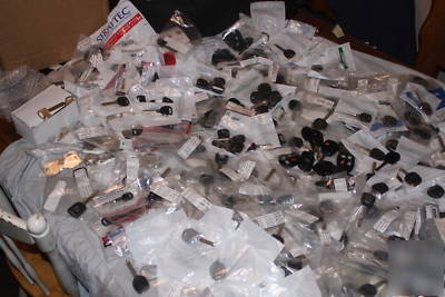 Massive transponder key lot most makes and models