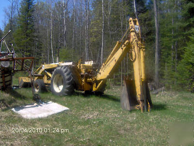 3616 international extend-a-backhoe