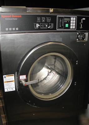 Speed queen washer-extractor 2 years old 40 lbs mint 