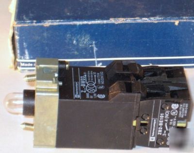 Telemecanique ZB2BW035 BW035 light w/ZB2-BE102 block