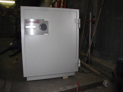 Safe-fireking fire & data safe 3 hour protection 2.7 cf